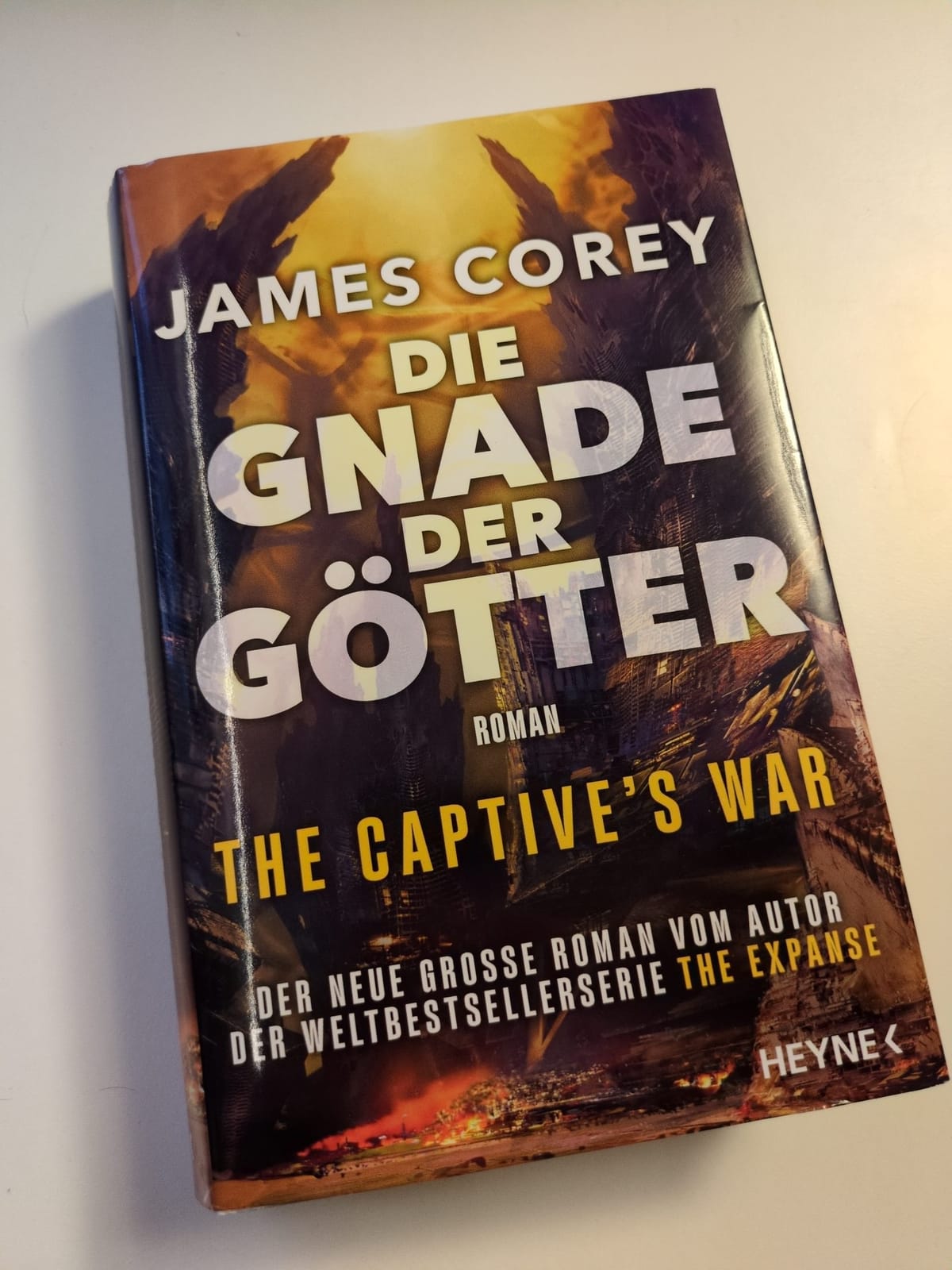 BOOK_REVIEW: James Corey - Die Gnade der Götter - The Captive's War