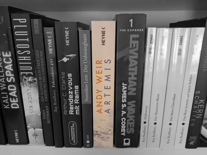 BOOK REVIEW: Artemis